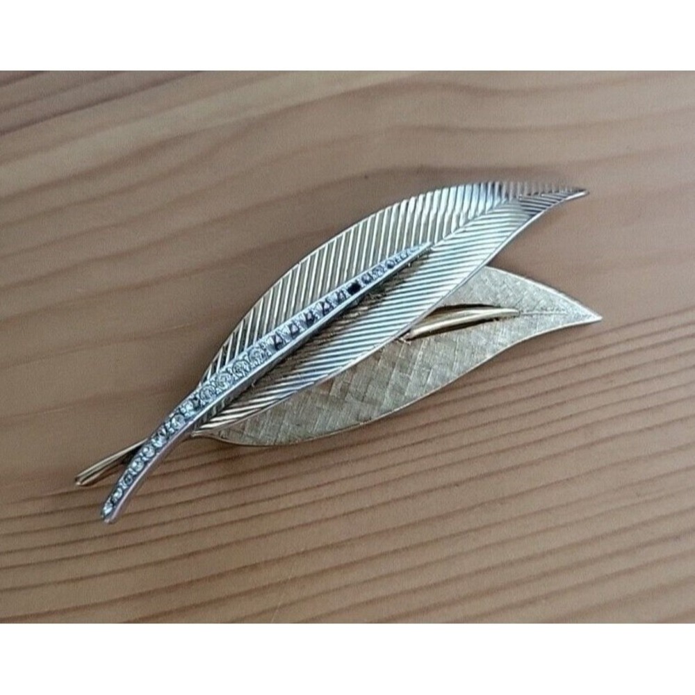 VINTAGE BOUCHER 6960 Rhinestones Textured LEAVES 1950S Signed Brooch Repair